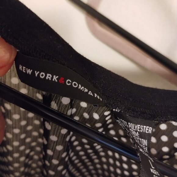 New York & Company Sheer Polka Dot Top Size Large - Picture 4 of 4